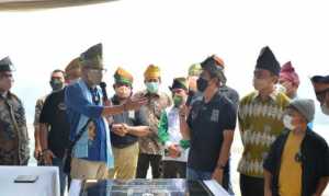 Menparekraf Anugerahi Desa Koto Masjid ADWI