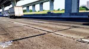 Tiga Titik Jalan Ruas Tol Japek Rusak Mulai Diperbaiki