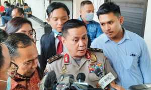Irjen Napoleon Pukuli dan Lumuri Korotoran Manusia ke Muka M Kece