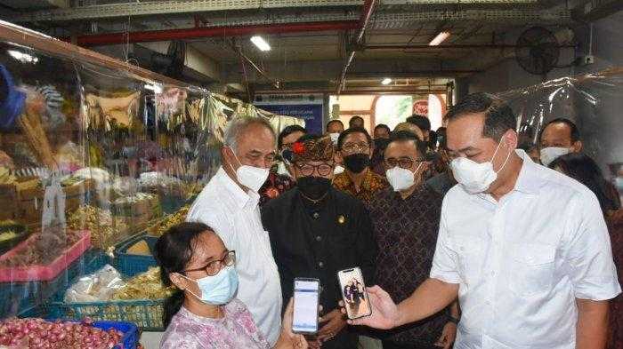 Pastikan Stabilitas Perdagangan, Mendag Pantau Pasar Rakyat di Denpasar