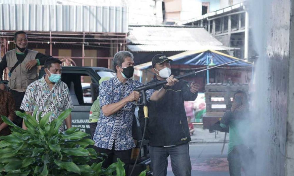 Dianggap Buat Kotor Kota, Pemkot Bogor Hapus Mural di Jalan Raya