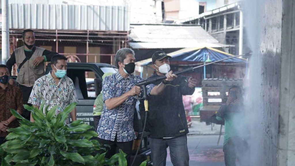 Dianggap Buat Kotor Kota, Pemkot Bogor Hapus Mural di Jalan Raya