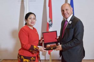 WHO Soroti Perbaikan Penanganan Corona di RI, Puan Apresiasi Pemerintah