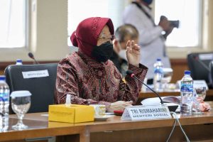 Sebut Sudah Tak PPKM Darurat, Risma Hentikan BST Rp300 Ribu ke Warga Terdampak Covid