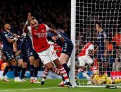 Arsenal Gilas Aston Villa 3-1