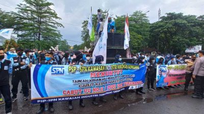 Pemerintah Buka Ruang Dialog dengan Serikat Pekerja dan Pengusaha Rumuskan Formula UMP 2026