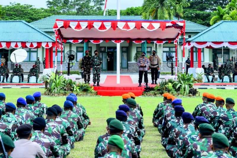 Ketika Kapolri Semangati Prajurit TNI-Polri