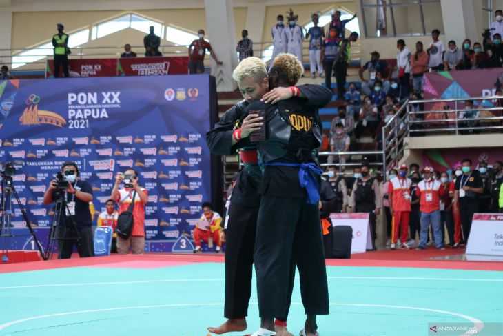 PON Papua: Suami Istri Sabet Emas Pencak Silat