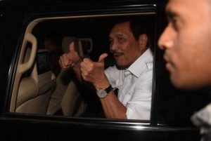 Luhut Sebut Utang Negara Rakyat yang Menikmati, Faizal Assegaf: Anda Norak dan Kampungan!