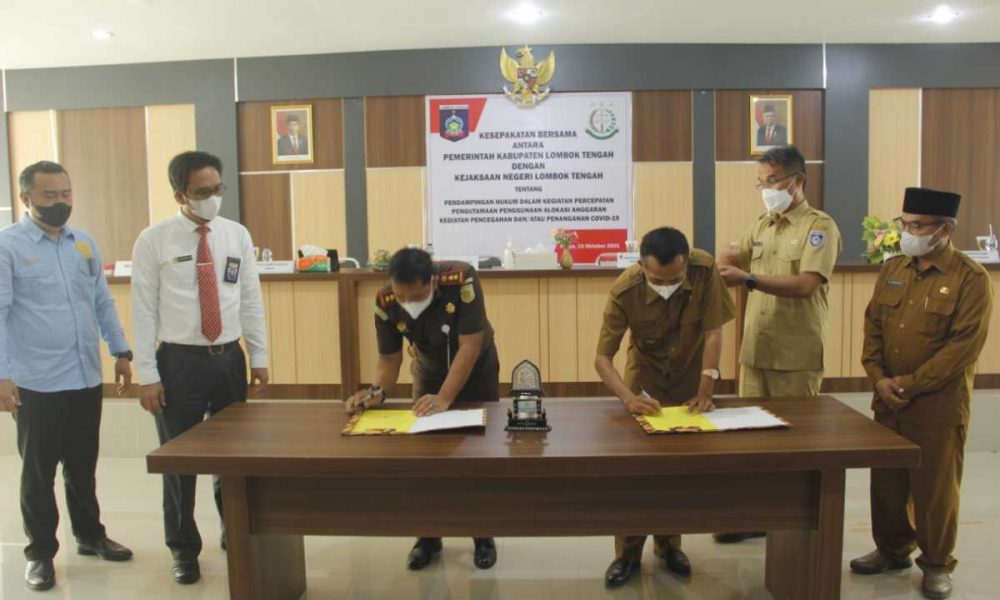 Beri Pendampingan Hukum, Pemda dan Kejaksaan Loteng, Tanda Tangan MoU