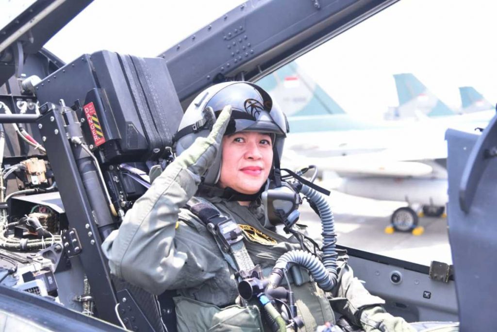 HUT Ke-76 TNI, Puan Dapat Wing Penerbang