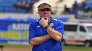 Bobotoh Demo Tuntut Persib Pecat Rene Alberts