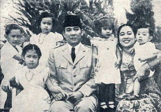 Rumah Singgah Soekarno, soekarno