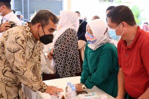 Tinjau Vaksinasi di Makassar dan Gowa, Sekjen Gerindra: Rakyat Sehat Buat Negara Kuat