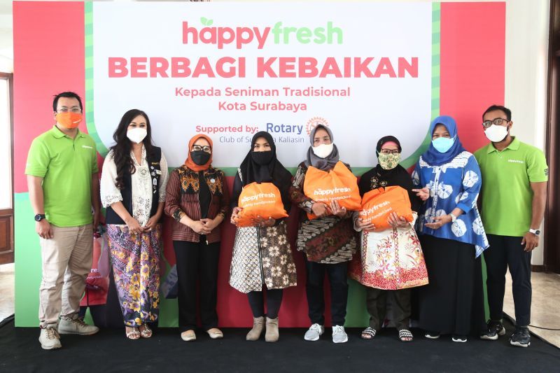 Ratusan Seniman Tradisional Peroleh Bantyan Sembako