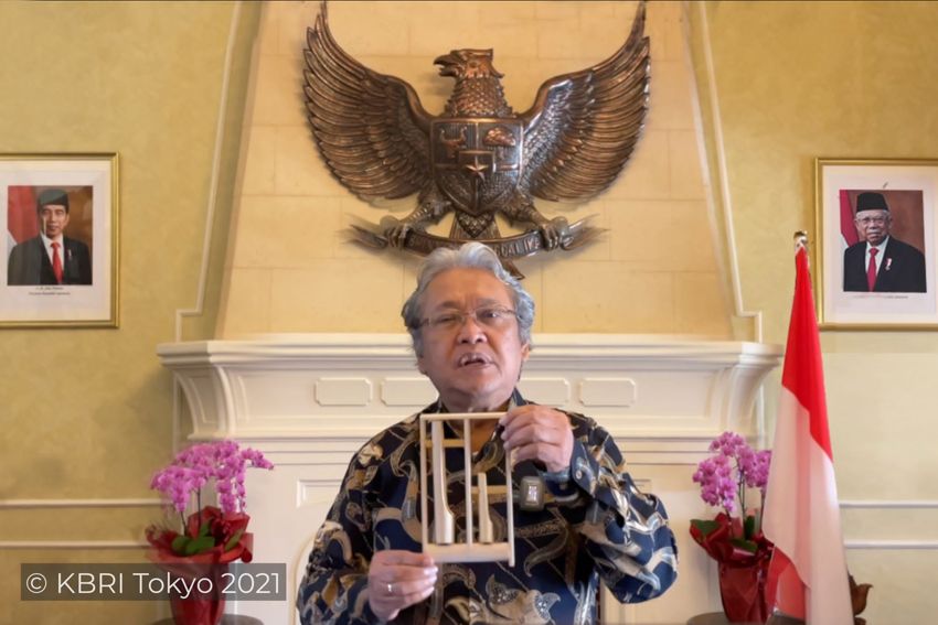 Peringati Hari Angklung, Dubes Heri Luncurkan Angklung Kayu Pertama di Dunia