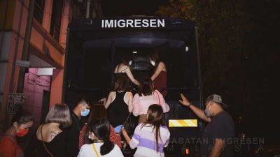 WNI Diimbau Tak Serahkan Paspor ke Pasangan Asing
