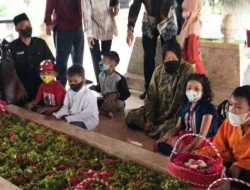 Mensos Risma Perbaiki Makan Bung Karno jelang Hari Pahlawan