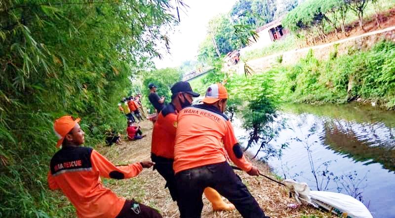 Antisipasi Banjir, Tanggul Sungai Kedak Kediri Mulai Diperbaiki