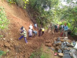 Longsor Terjadi di Pesanggrahan Jaksel