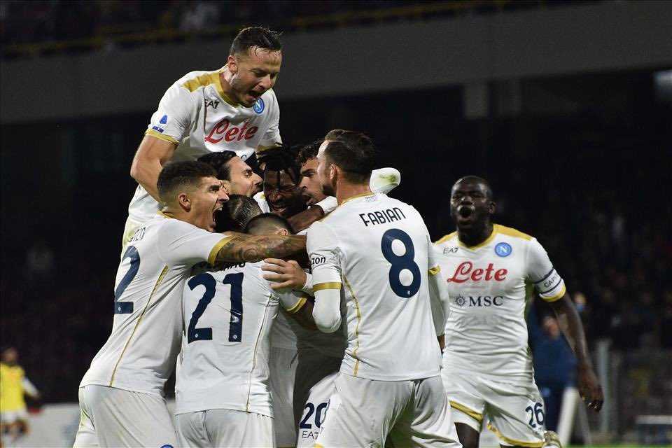 Pelatih Napoli