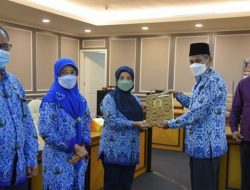 Masuki Masa Pensiun, Lima Pegawai Dilepas Plh Sekjen DPR