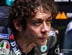 MotoGP Valencia: Valentino Rossi Tempati Posisi Buncit di FP2