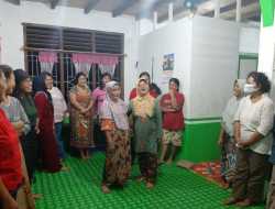 Ekonomi Perempuan Desa Terluar Hinako Mulai Bangkit Dari Hasil Olahan VCO