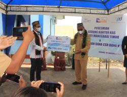 Bank NTT Serahkan Dana CSR ke Pemda Matim