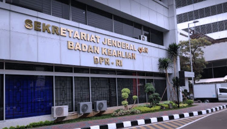 KPK Geledah Ruang Setjen DPR RI