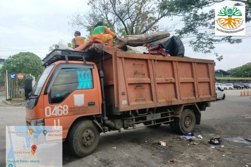 Sampah Akibat Banjir Rob di Pademangan Jakut Capai 46 Meter Kubik