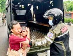 Pengamen dan Pengemis di Surabaya Dirazia Petugas