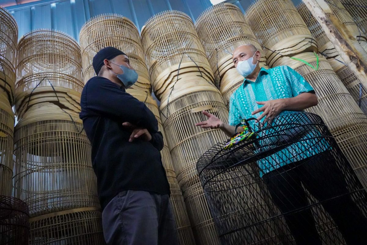 Menkop Ajak Menteri Terkait Kembangkan Produk Bambu Selaawi Garut