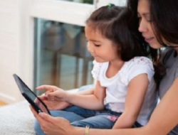 Di Era Digital, Tantangan Seorang Ibu Makin Berat