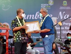 Teten Masduki Dapat Gelar Bapak Transformasi UMKM