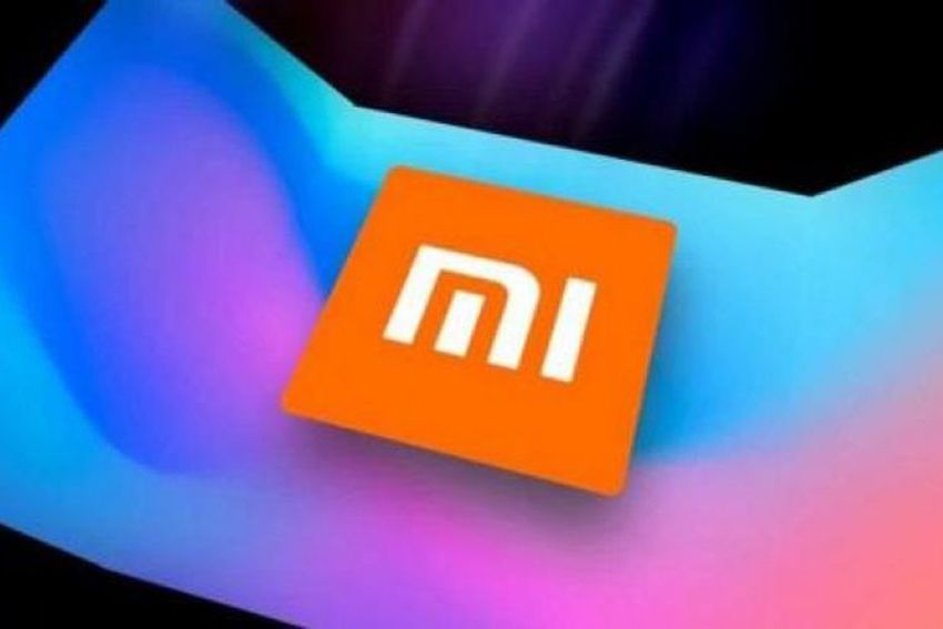 Ikuti Tren Industri, Xiaomi Patenkan Ponsel Lipat "Clamshell"