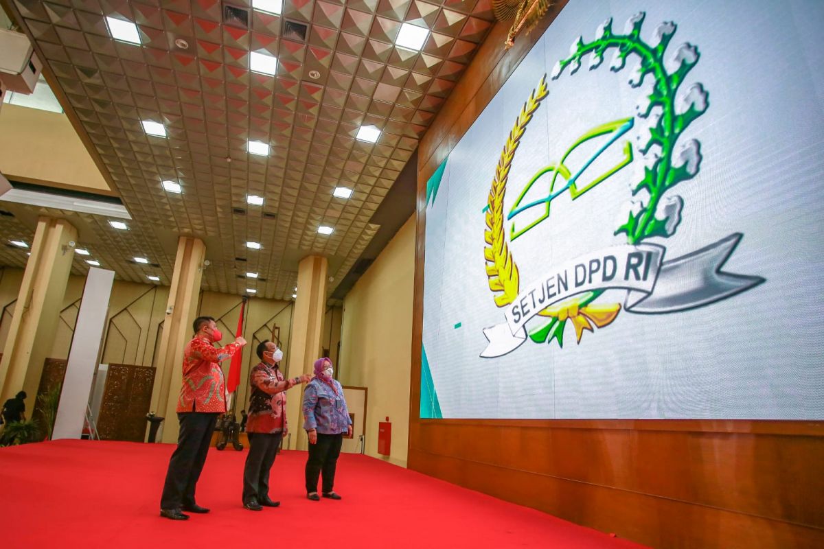 Setjen DPD Luncurkan Logo Baru Bagi Karyawan