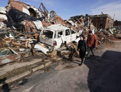 Rangkaian Tornado Hantam Amerika, Puluhan Orang Diperkirakan Jadi Korban