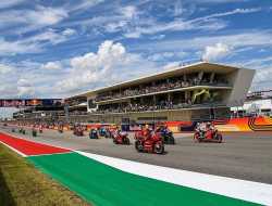 Jelang MotoGP Hotel di Lombok Penuh, Menparekraf Tambah Akomodasi di Nusa Dua, Bali & Shuttle Flight