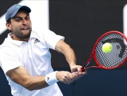TENIS – Kalahkan Peringkat Pertama Dunia, Karatsev Juarai Sydney Tennis Classic
