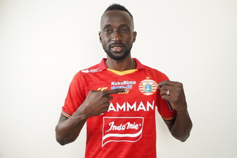 Gelandang Anyarnya Absen, Pelatih Persija Bilang Begini