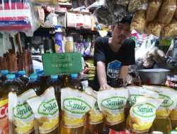 Pedagang di Gresik Belum Bisa Tetapkan Satu Harga Minyak Goreng
