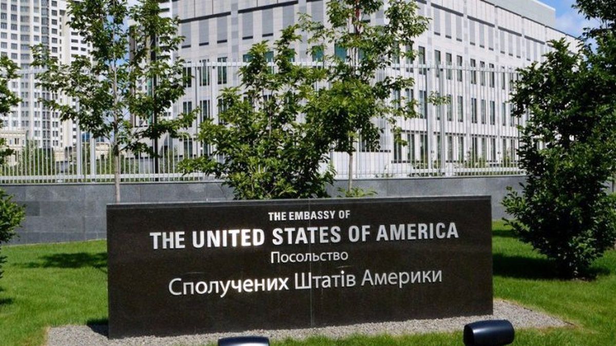 Ancaman Aksi Militer Rusia, AS Minta Keluarga Staf Kedubes Tinggalkan Ukraina