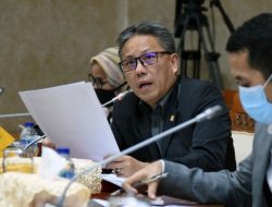 Wakil Ketua Komisi XI DPR: Pemblokiran Rekening PPATK Timbulkan Keresahan Masyarakat