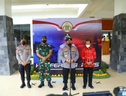 Tinjau Pelabuhan Benoa, Kapolri Minta Proses Prokes Hingga Karantina PPLN Diperketat