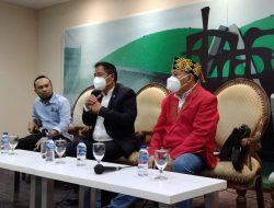 Lasarus dan Tokoh Adat Dayak Desak Polisi Tindak Edy Mulyadi