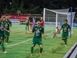 Persebaya Tembus Tiga Besar Klasemen Usai Taklukkan PSS Sleman