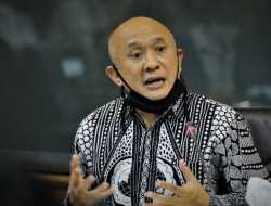 Menteri Teten Dorong Produk Denim Asli Bandung Bangkit Kembali