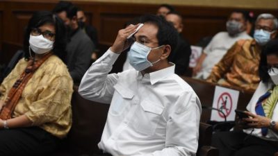 Tok! Hakim Vonis Azis Syamsuddin 3,5 Tahun Penjara