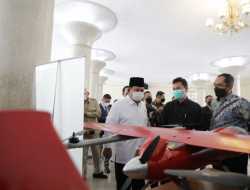 Prabowo Tinjau Pameran Dron dan Rudal Tempur Buatan UGM
